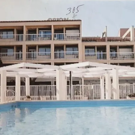 Апартаменты Climatise Au Centre Port Avec Piscine, Parking, Et Proche Animations - Fr-1-801-8 *